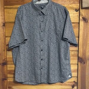 Van Heusen Black, Grey, and White Casual Button Down Shirt